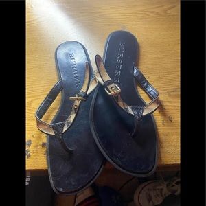 Burberry flip flops size 4